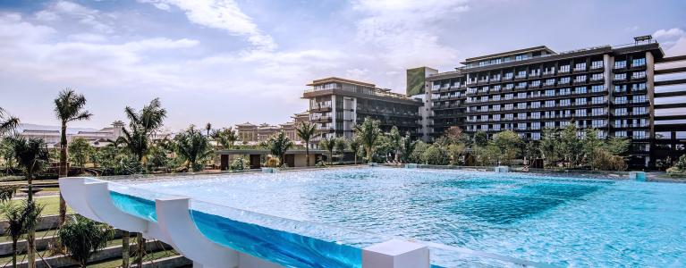 Sky Pool at 1 Hotel Haitang Bay